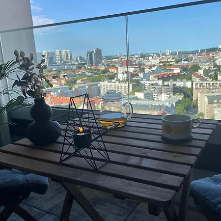 Luxury Place With Stunning Views ברטיסלאבה
